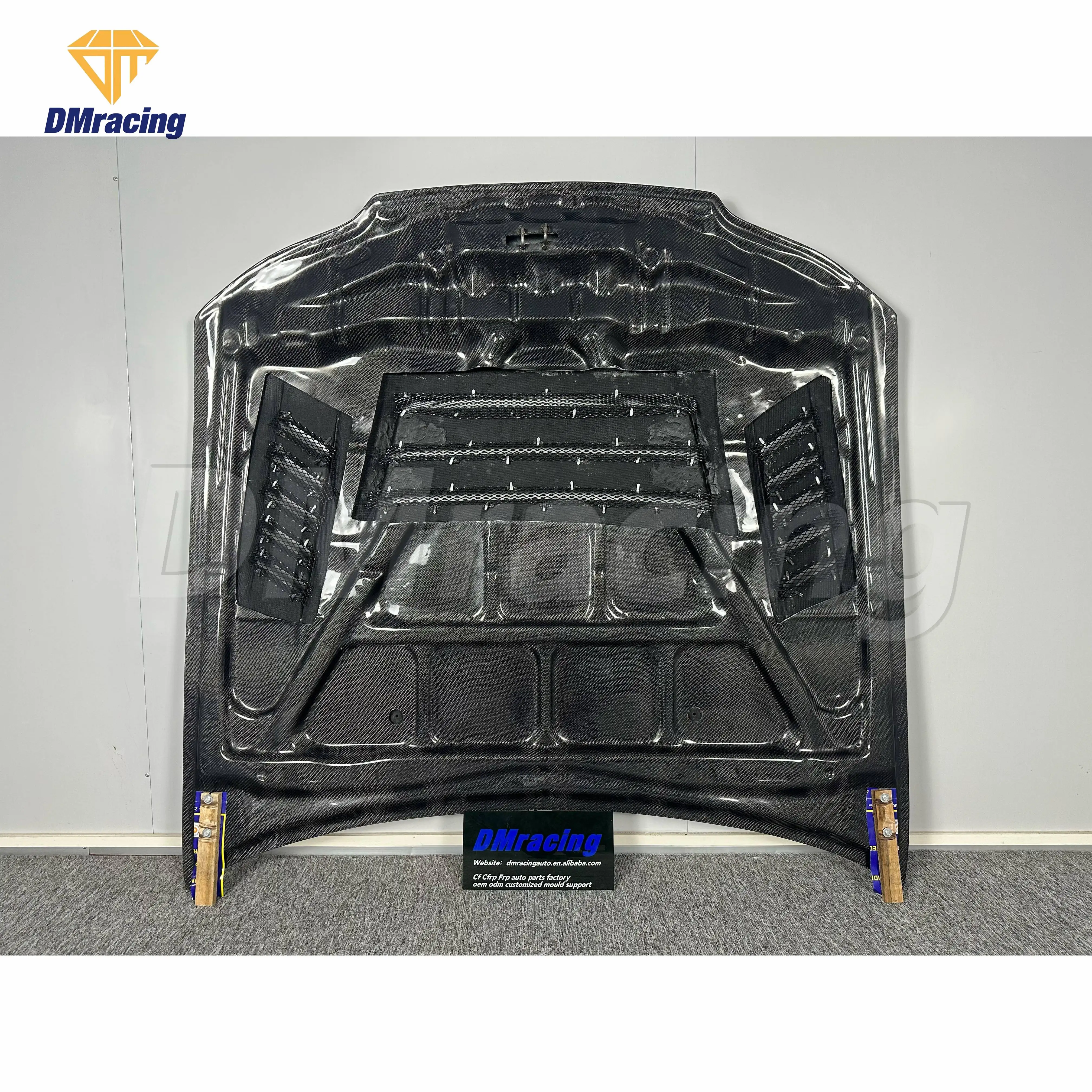 Капот DV Style из двустороннего карбона для Nissan Silvia S15 (art.: 3920db7df283b) - 3920db7df283b