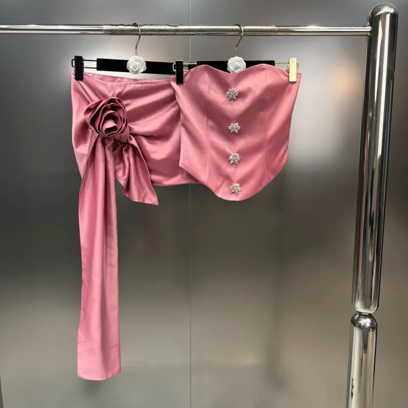 

BORVEMAYS, Новинка лета 2023, однобортный облегающий Топ без рукавов со стразами и мини-юбка с 3D цветами, темпераментные комплекты из двух предмето...