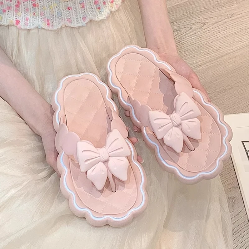 

Fairy Style Cute Lace Herringbone Slippers for Summer Wear Seaside Vacation Anti Slip Soft Bottom Clip Foot Sandals