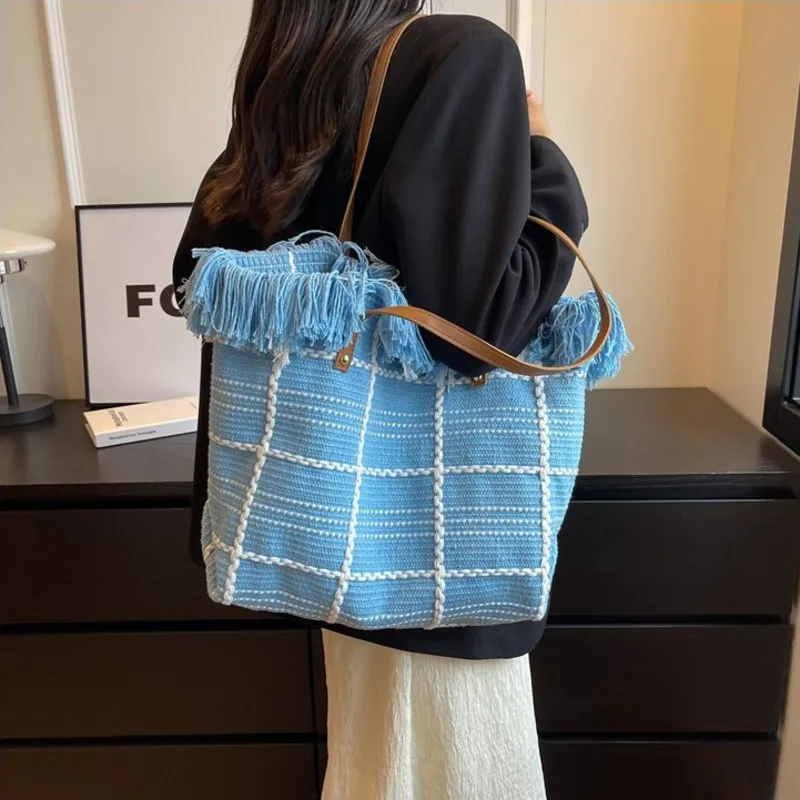 

Casual Canvas Women's Shoulder Bags Large Capacity Tote Bag For Women Tassel Embroidery Design Shoulder Bag For Female Beach Bag