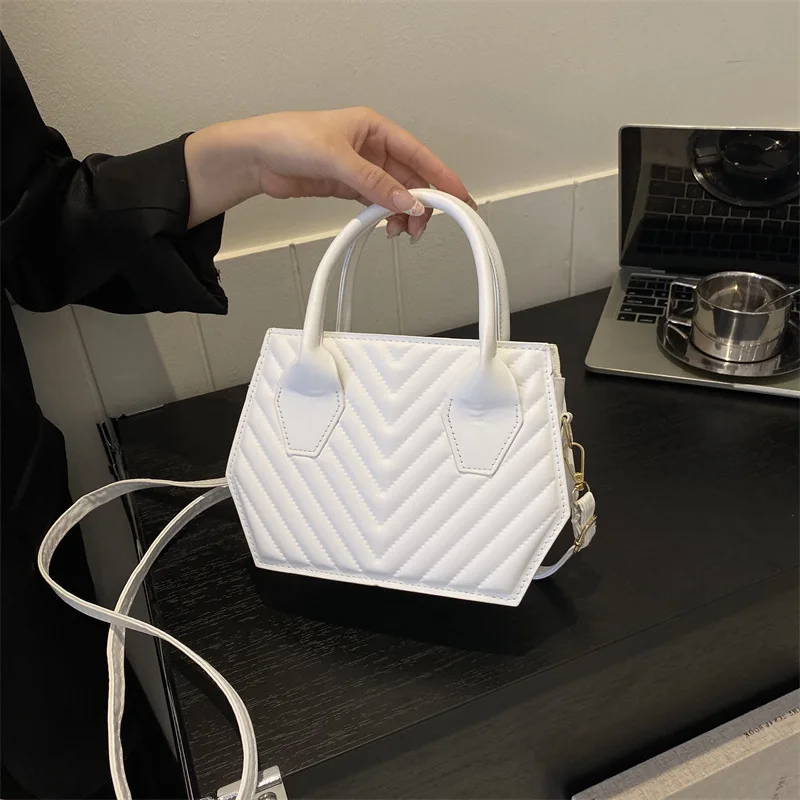 

Однотонная маленькая сумка-тоут для женщин, новинка 2023, сумка через плечо, популярная женская сумка на плечо из искусственной кожи, шикарная сумка, кошелек