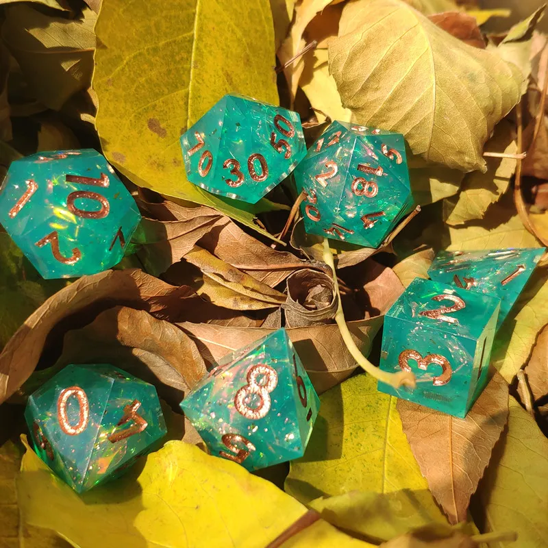 

Glitter Green Tea Poison Dice Sets D20 Polyhedral Dice Game PG Sharp Edges Resin Dice DND Dice Set Wholesale Custom MINI PLANET