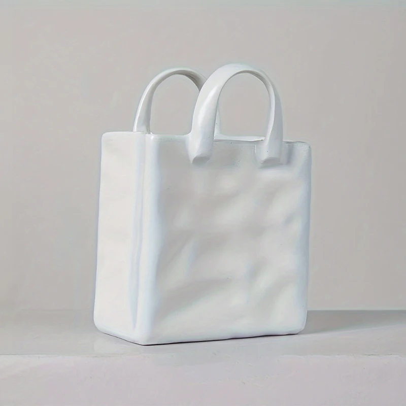 

Декоративная ваза в форме сумки