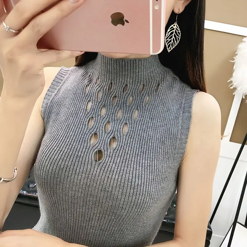 

Женская трикотажная водолазка без рукавов, серая тонкая трикотажная футболка с вырезами, черного цвета, лето 2022