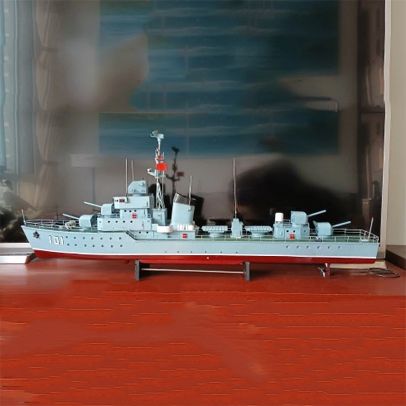 Модель корабля с дистанционным управлением 1/125