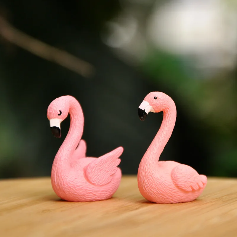 2pcs Mini Flamingo Couple Figures Bird Miniatures Animal Model Home Decoration Miniature Figurines DIY Landscape Accessories