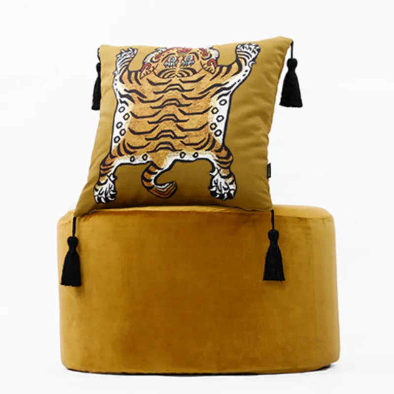 

Home Decor Cushion Cover Decorative Square Pillow Case Vintage Artistic Tiger Print Tassel Soft Velvet Coussin Sofa Chair