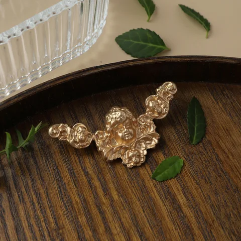 Классическая винтажная женская и мужская модная металлическая брошь золотого цвета с радужным жемчугом, значки в стиле барокко, унисекс, классическая булавка для одежды