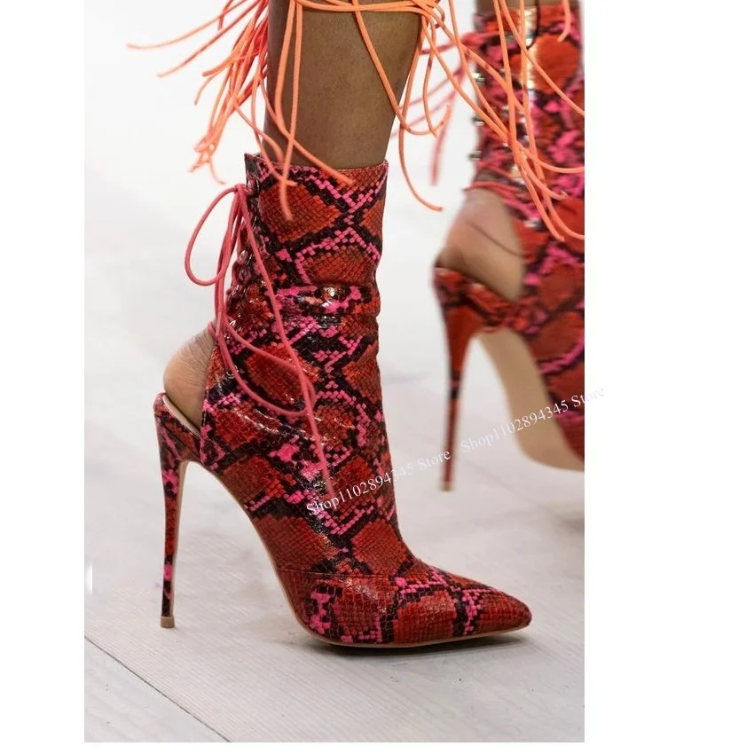 Сапоги до середины икры со змеиной шнуровкой модные пикантные крутые зимние