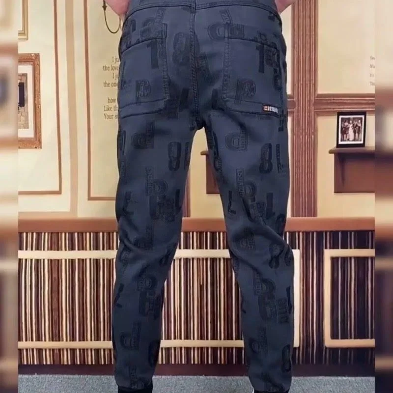 Модные камуфляжные мужские джинсы свободного кроя 2024 новый стиль Гонконгские