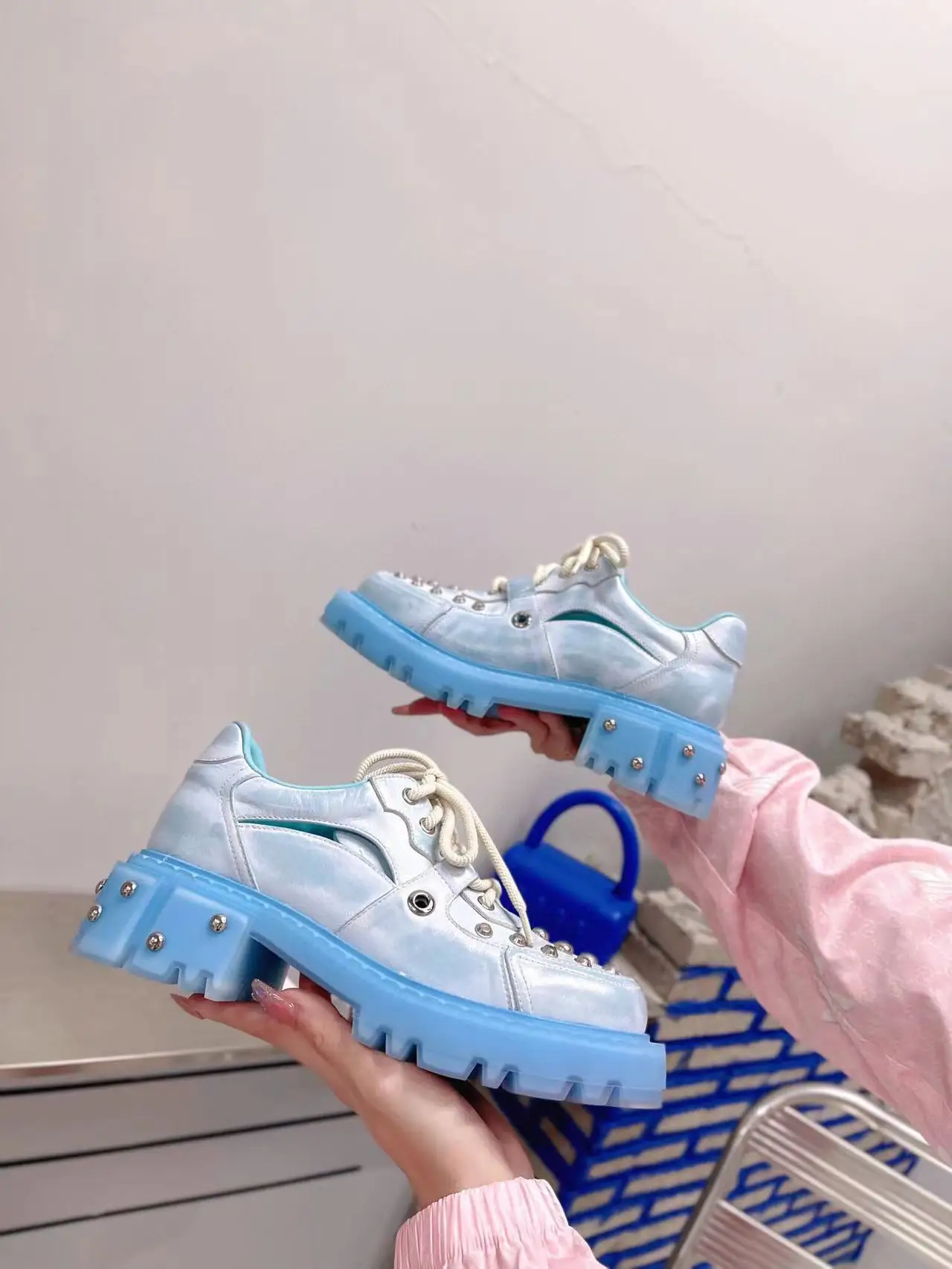 2022 New Style Flat Shoes Casual Ins Popular style All Genenue Leather  Women Sneakers Comfortable Women's shoes