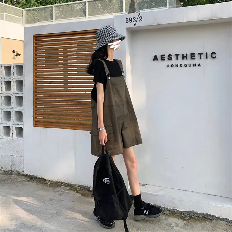 

Womens Suit Overalls Casual Suit Korean Style Loose Thin Short Sleeve T Shirts Short Pants Fashion Two Piece Sets Summer E22