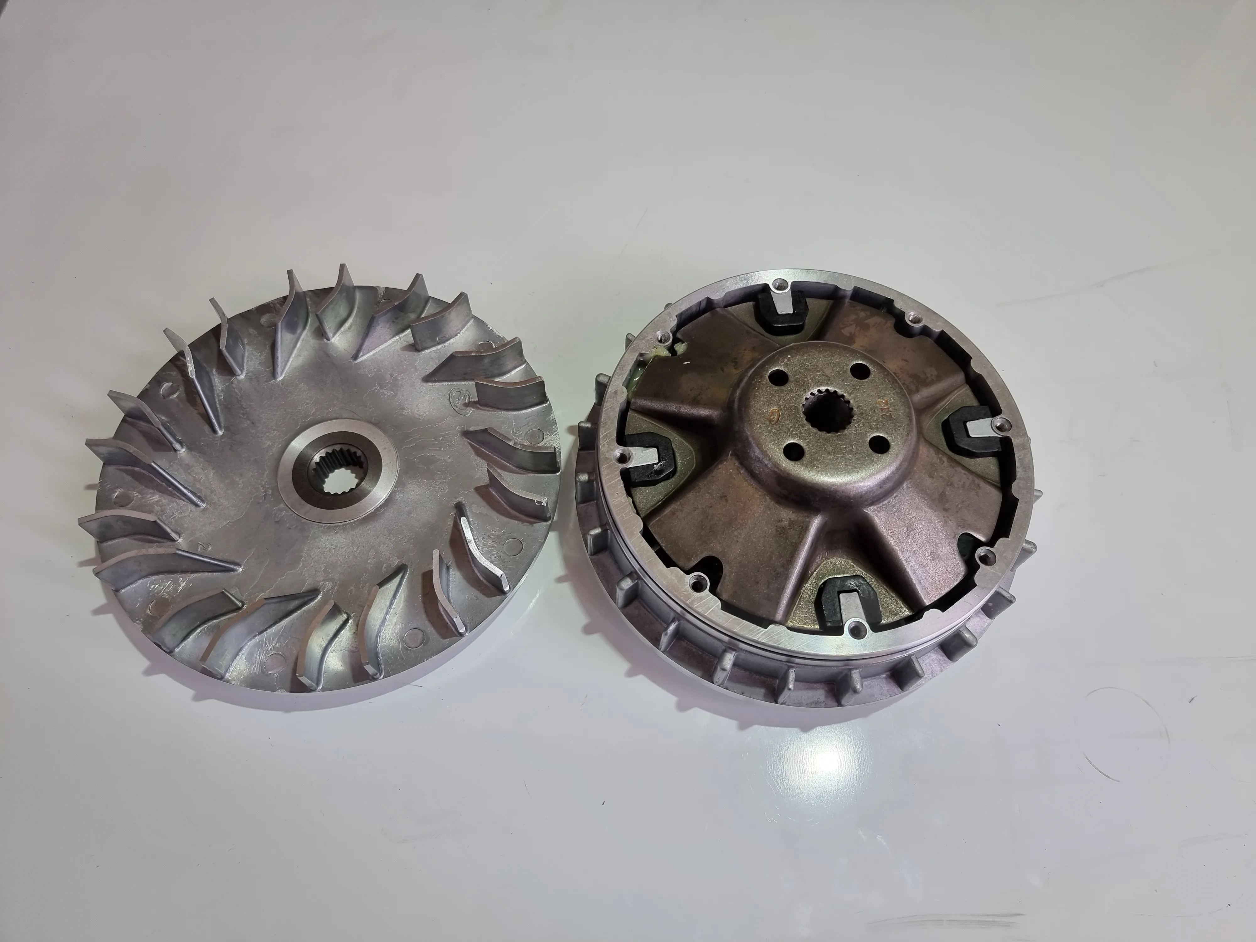 130б). Вариатор ведущий стелс 300. Ведущий шкив вариатора stels 500 gt. Вариатор ведомый стелс 800. Ведущий шкив вариатора.