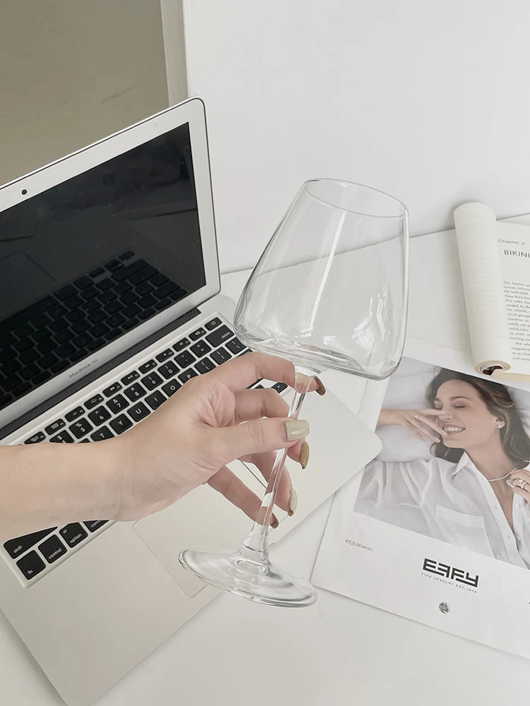 

550ml Large Capacity High-value Red Wine Glass Cup Champagne Glass High-end Home Concave Bottom Crystal Glass Goblet Wine Glass