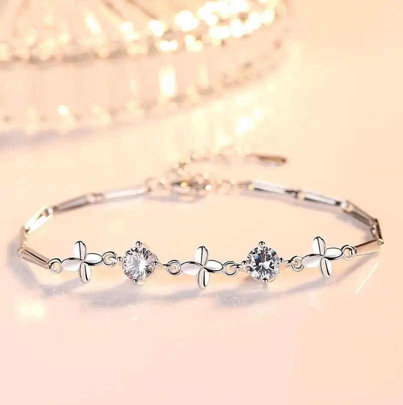 Браслеты женские из серебра 925 пробы с кристаллами и клевером