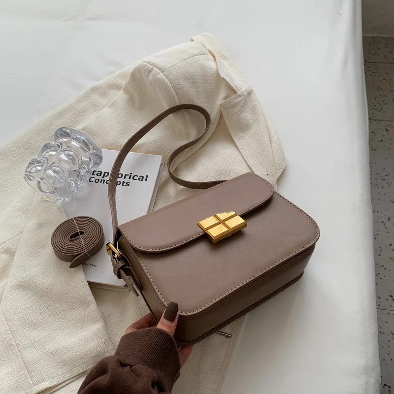 

Маленькая квадратная сумка в стиле ретро, популярная Сумочка на плечо для подмышек, Роскошный дизайнерский однотонный кожаный мессенджер ч...