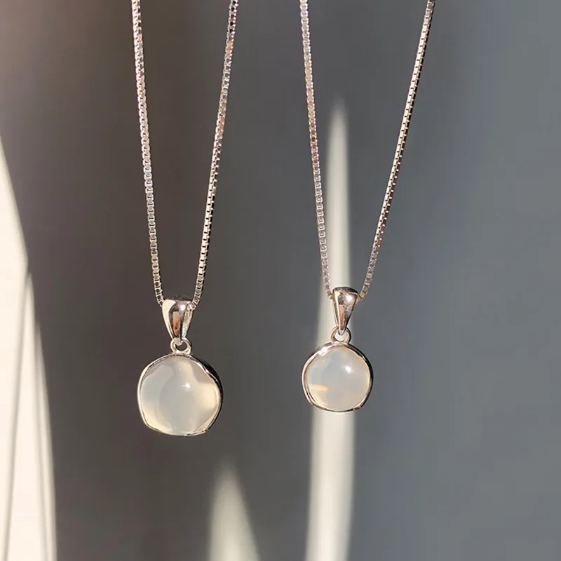 

925 Sterling Silver White Chalcedony Round Pendant Necklace Women's Fashion Gold Clavicle Chain High Quality White Jade Jewelry