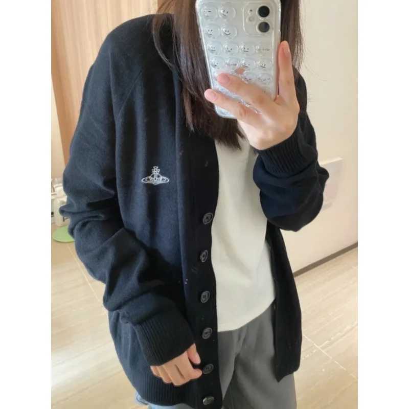 Adai [Модный вязаный кардиган с вышивкой] Осенне-зимний новый свитер v-образным