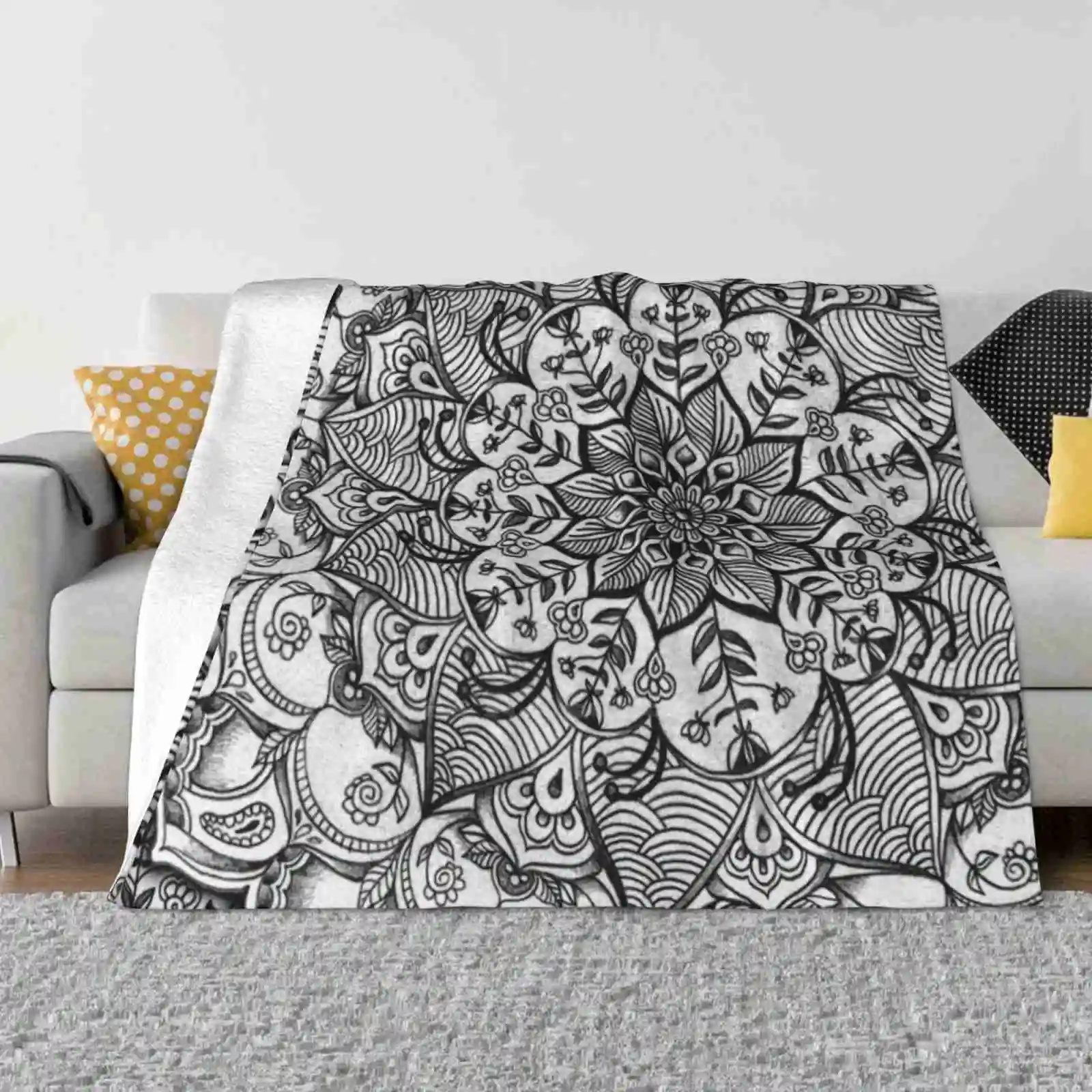 Оттенки серо-моно с цветочными каракулями модное мягкое теплое одеяло Micklyn Grey Mono