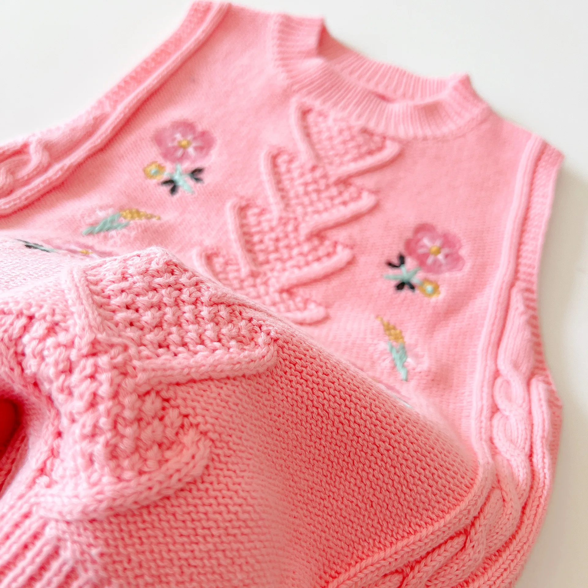 Милый однотонный хлопковый трикотажный кардиган с круглым вырезом и длинными