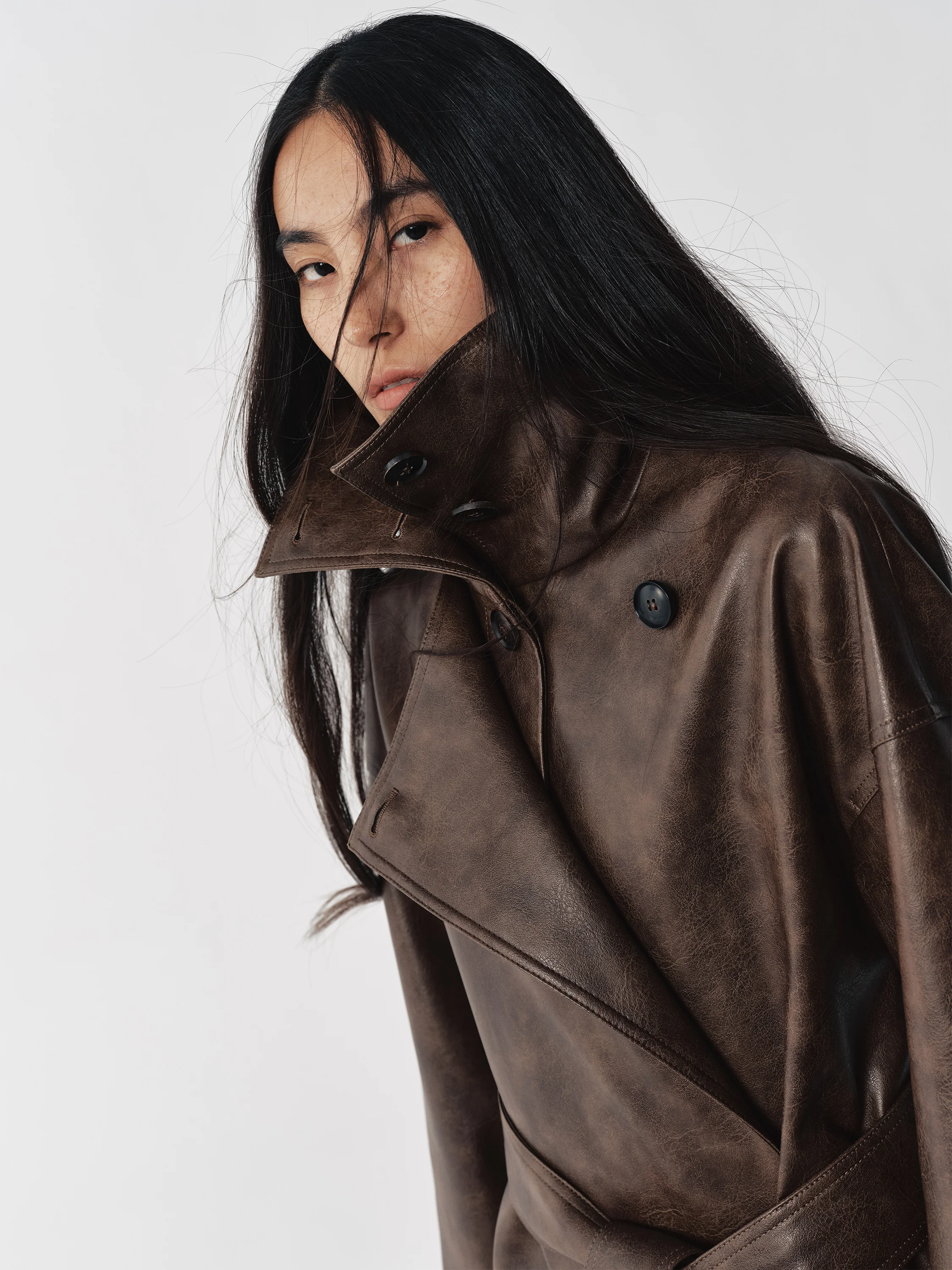 Uclio [Backtracking] Средневековое легкое роскошное кожаное пальто/юбка с