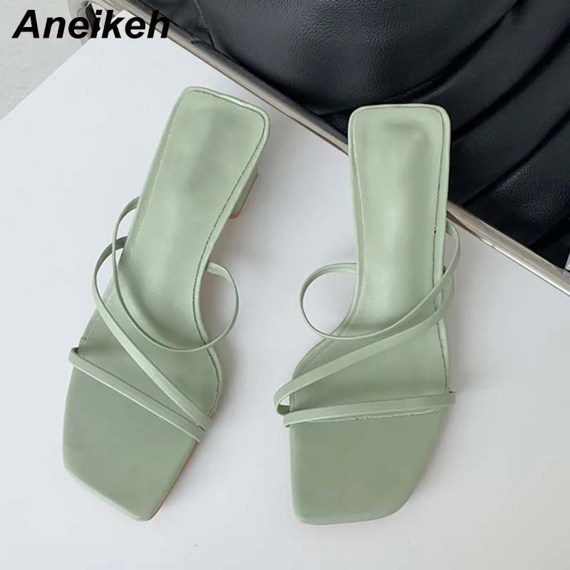 

Женские летние туфли на низком каблуке, Размеры 35-39