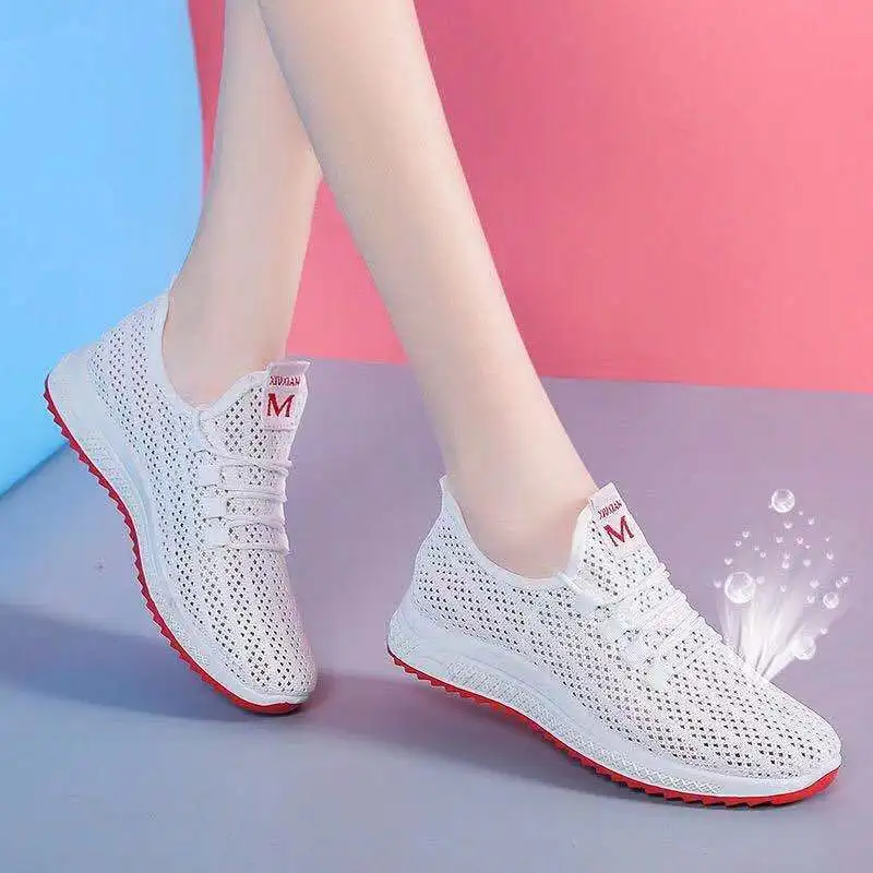

2022 new Korean version cloth shoes women's running sports shoes net red light casual net shoes soft sole shoes