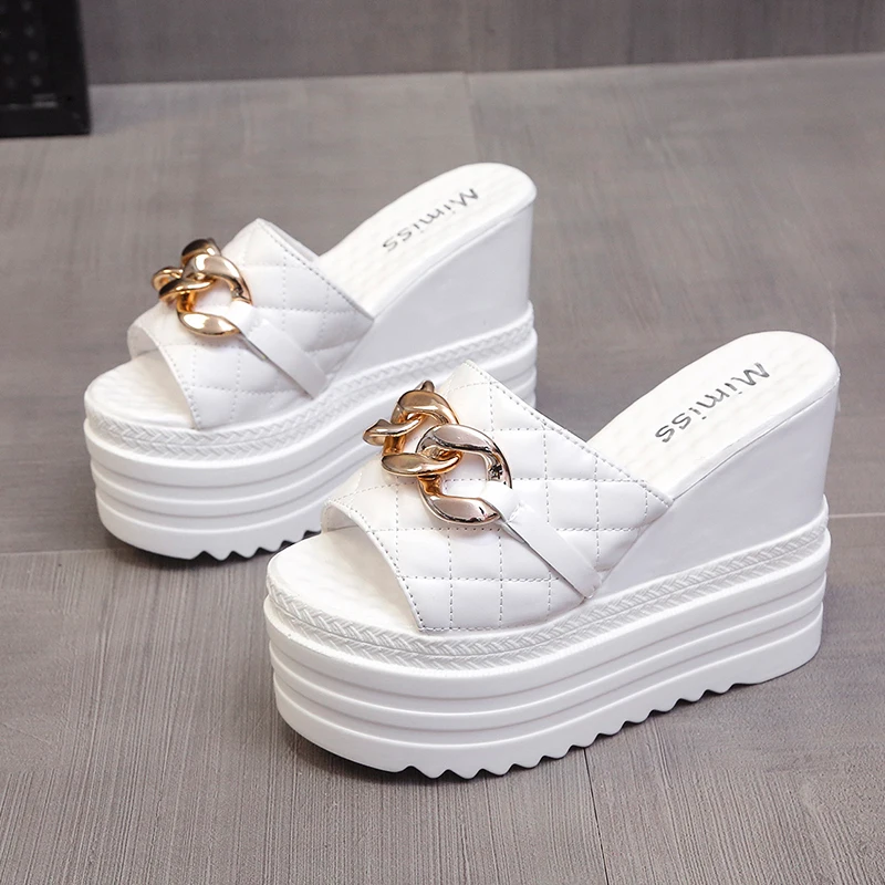 

Шлепанцы женские на танкетке, повседневные сандалии из экокожи, на высоком каблуке и платформе, сланцы, роскошная модная обувь, лето 2022