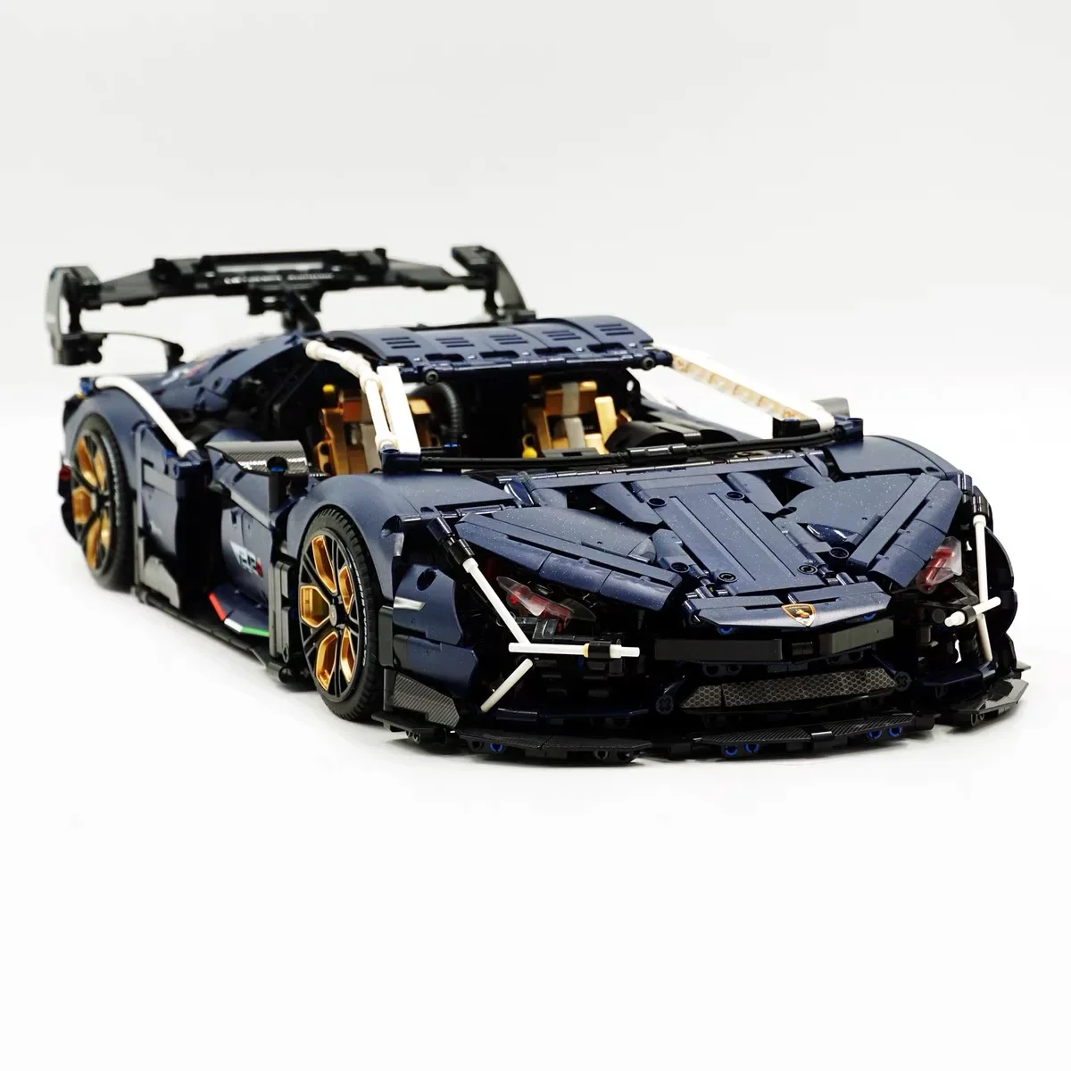 Фото 4106 шт. MOC GULY 10624 технический набор строительных блоков Lambo Revuelto, спортивный автомобиль 1:8, модель DIY, кирпичи, игрушки для детей, взрослых, подарки №2