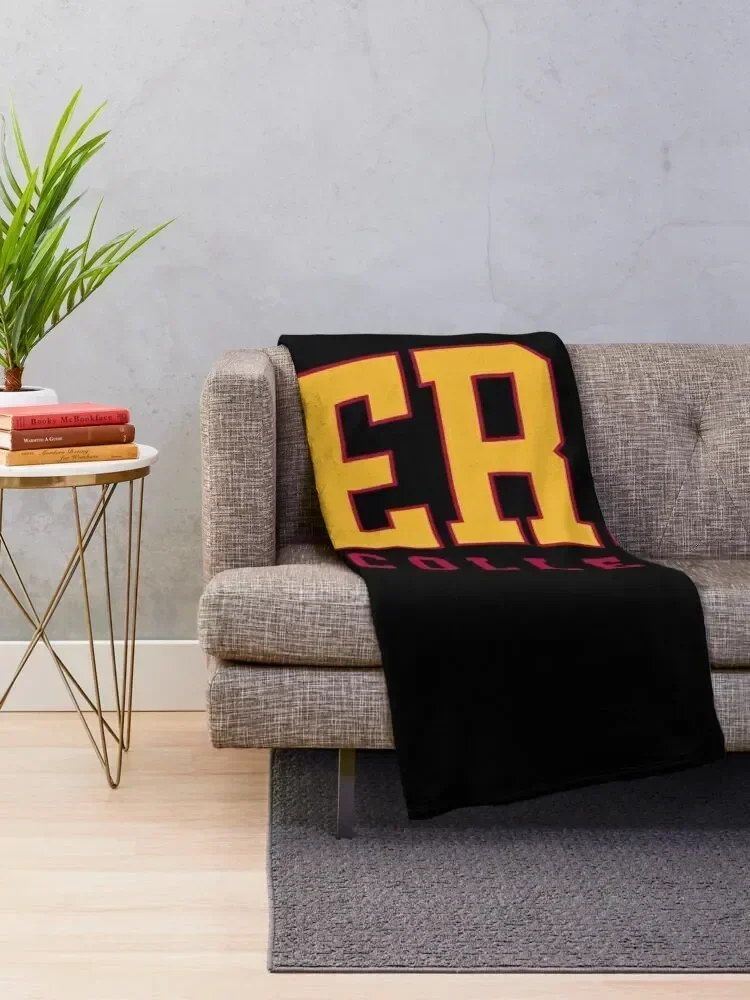 Оберлин - изогнутое одеяло со шрифтом колледжа декоративное для дивана-кровати