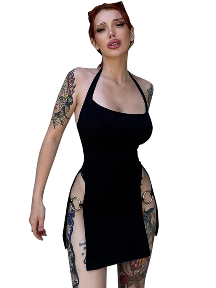Однотонное мини-платье без рукавов с лямкой на шее и глубоким разрезом