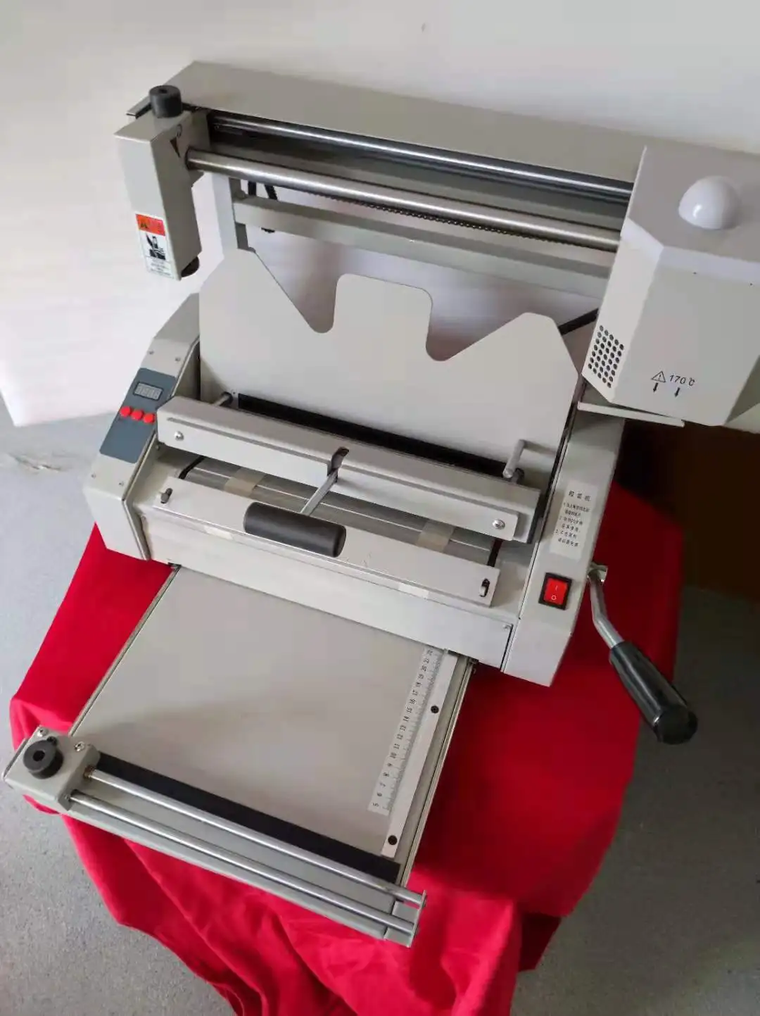 Автоматический горячий клей идеальный для связывания книг в твердом переплете