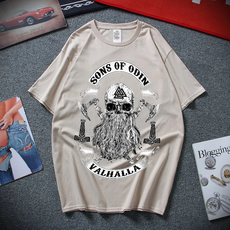 Рисунок 4 - Мужская футболка с принтом топора