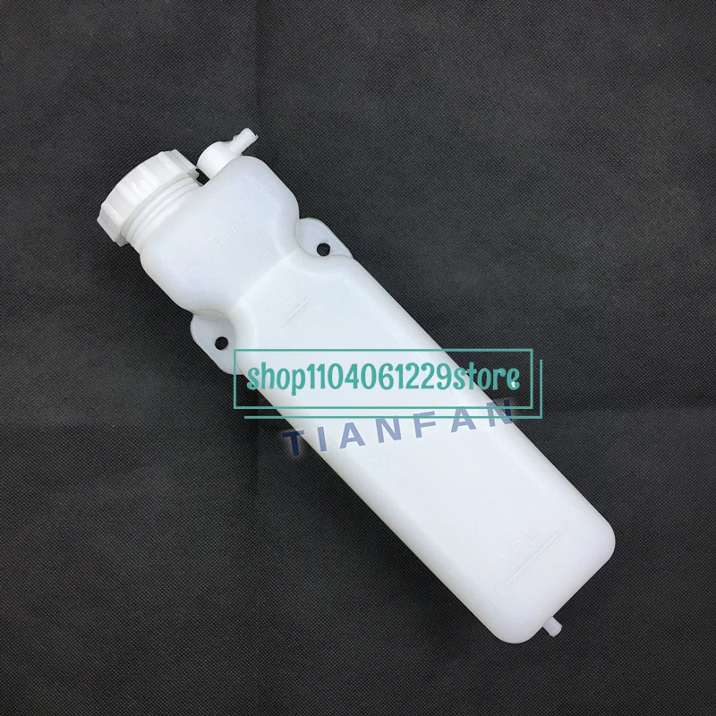 Универсальный вспомогательный резервуар для воды запасной экскаватора