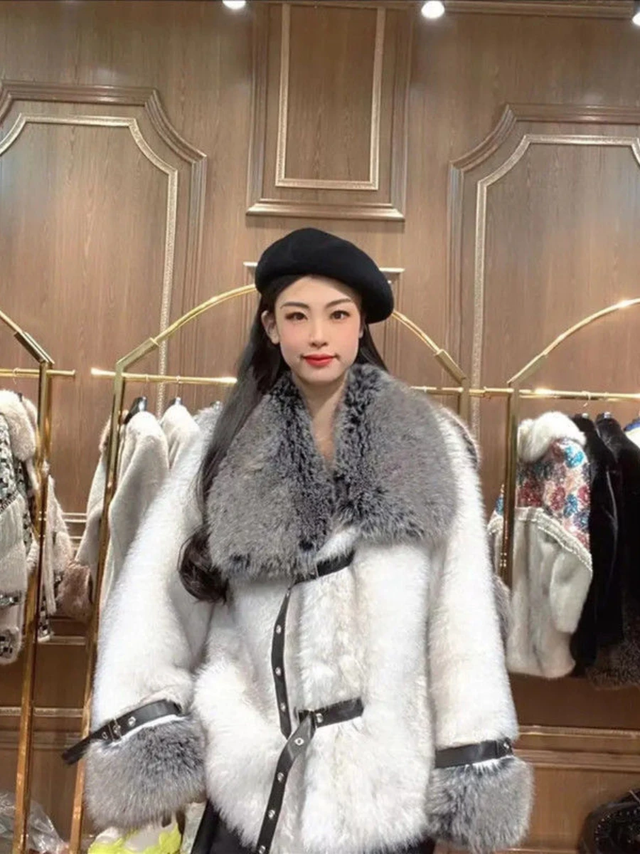 Ladies Western Style Fashion Elegant Square Collar Wool Coat Women's 2022 Winter New Streetwear Office Lady Elegant Fur Jacket