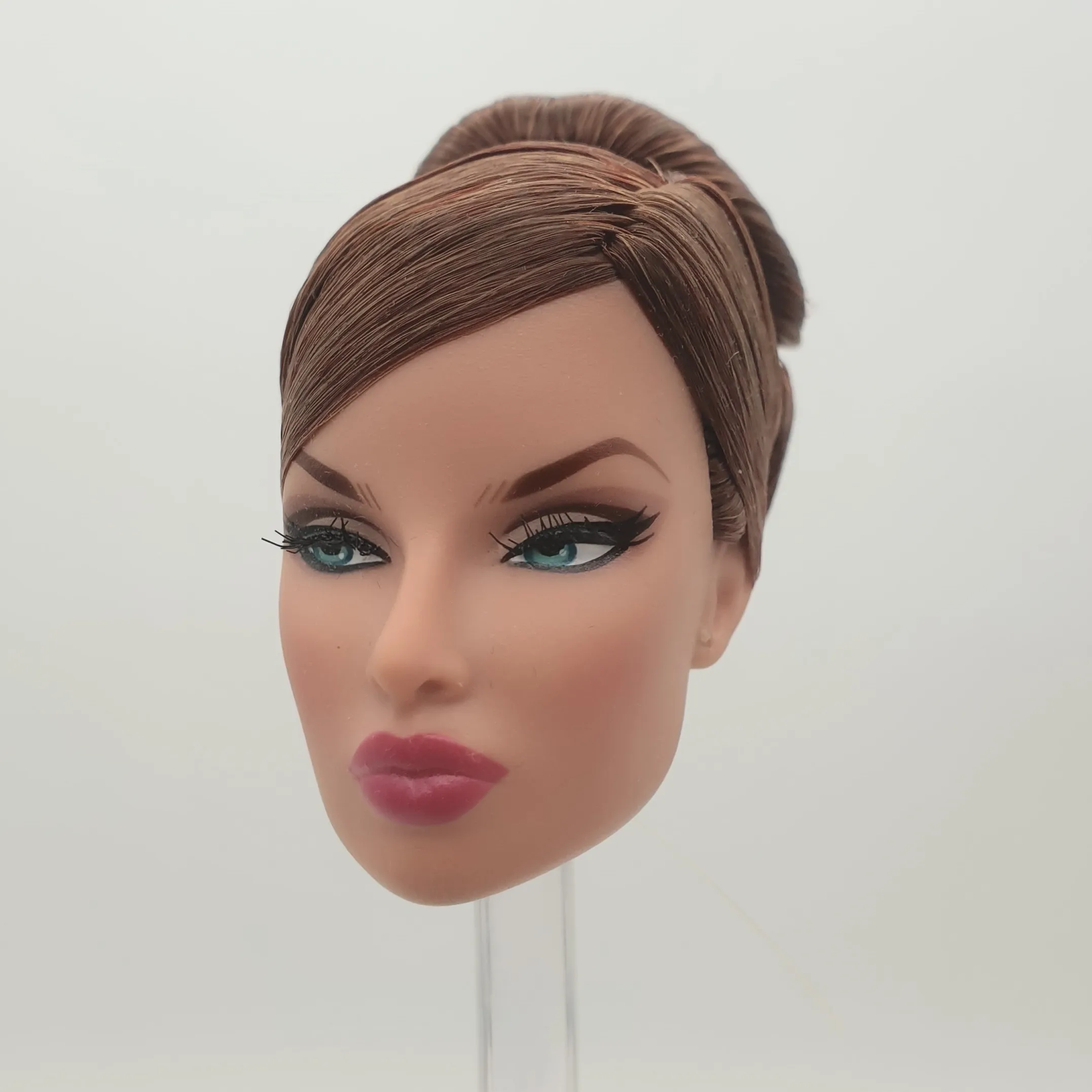 

Fashion Royalty Eugenia Perrin Frost Integrity 1/6 Scale Female Doll Head