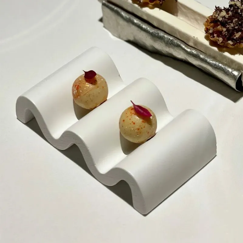 

White Wave Dishes Creative Irregular Dinner Plates Ceramic Plate Molecular Cooking Tableware French Sushi Dessert Plate