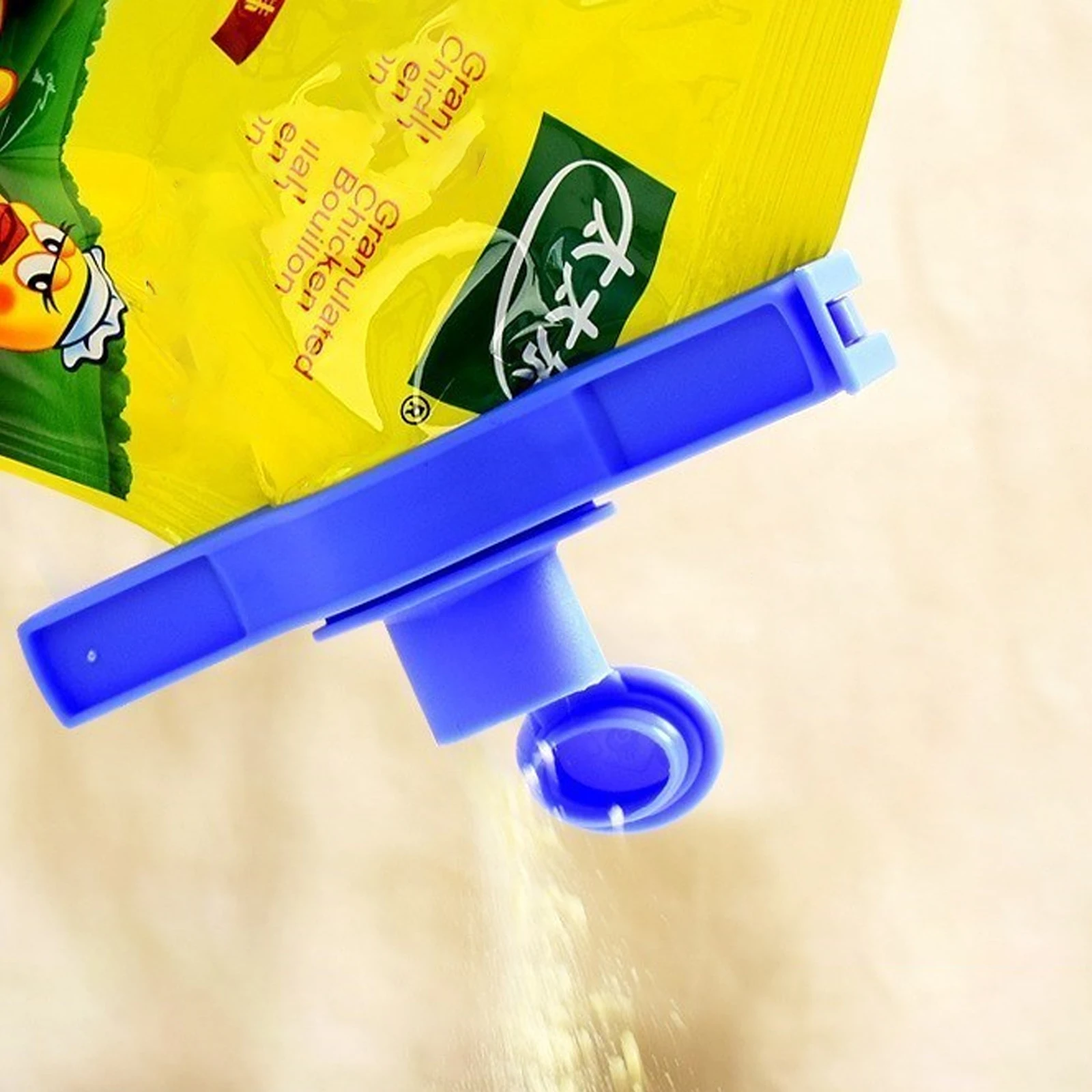 

3pcs Seal Pour Food Storage Bag Clips Pour Spout Bag Clips for Food Pouring Bag Clips Bag Caps for Food Storage Clips