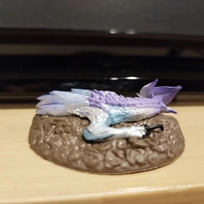 Фото Коллекционная мини-фигурка Bandai Monster Hunter Gashapon: Редкие подвиды — Черный Диабло, Стигийский Зиногре, Пламенная Лиса. №2