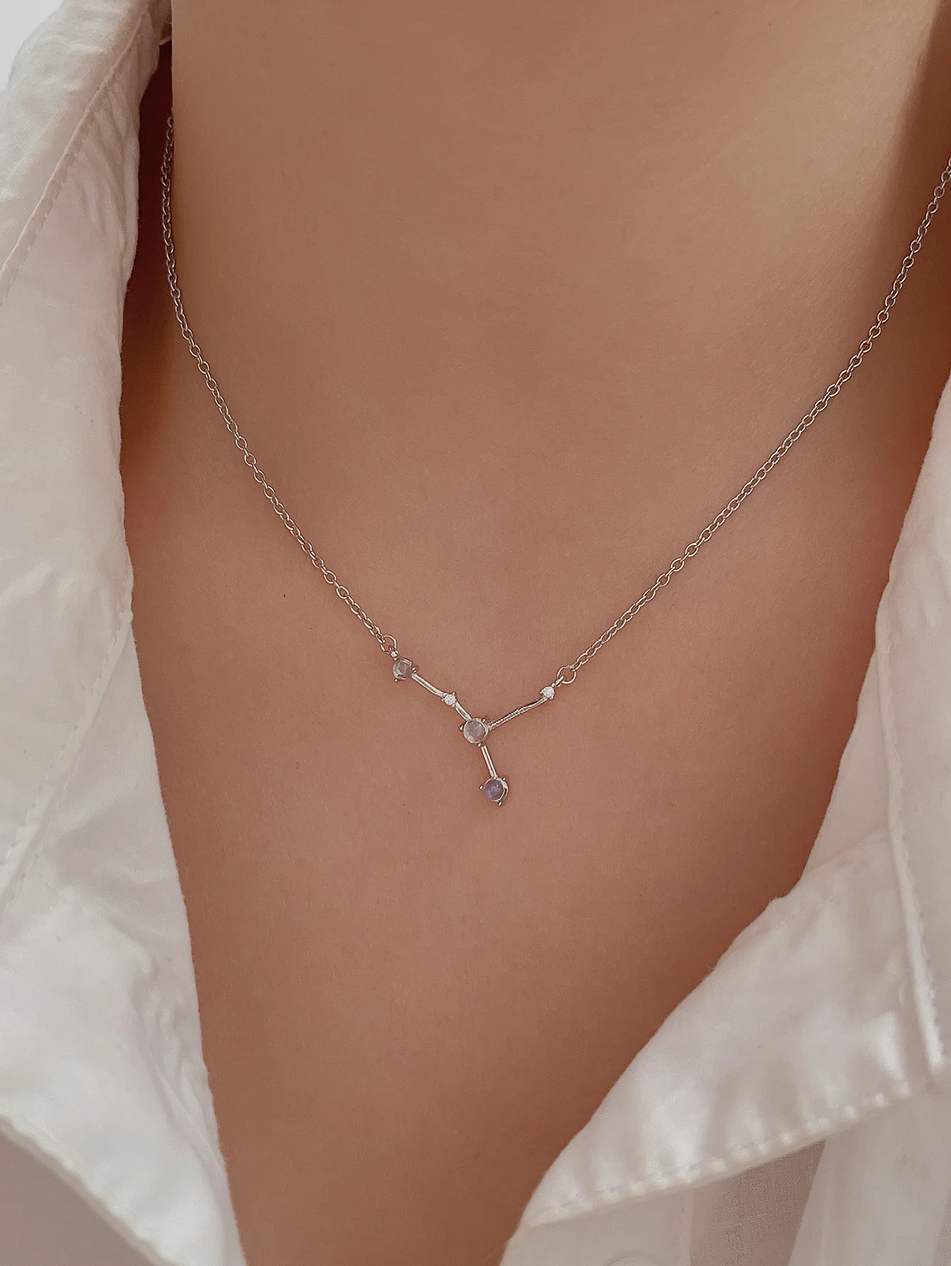 

2023 New European and American Popular 12 Constellations Necklace Cancer Jewelry Moonlight Stone Simple and Personalized Fashion