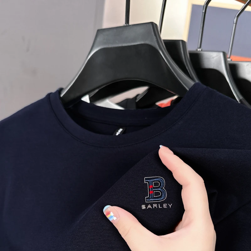 

Футболка мужская с вышивкой, 97% хлопок, круглым вырезом и длинными рукавами