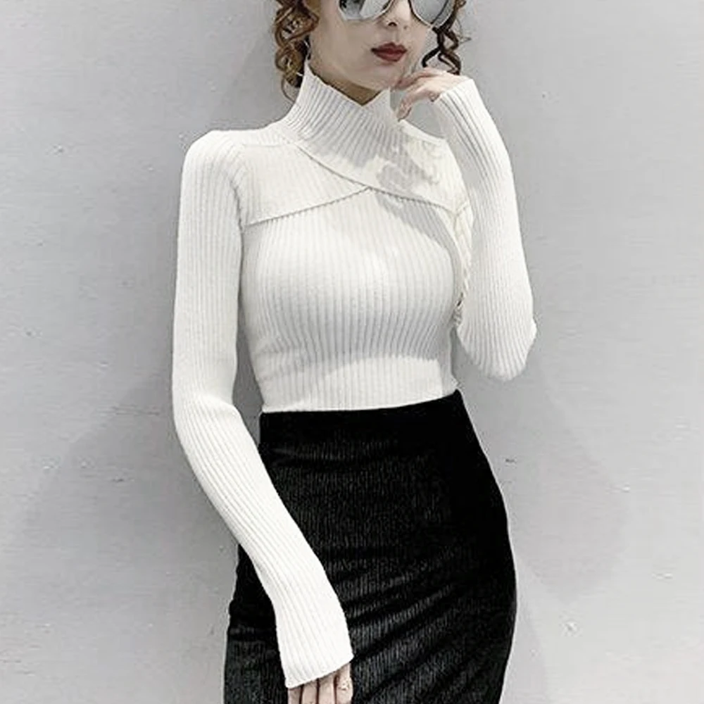 Женский трикотажный свитер с длинным рукавом и высоким воротником