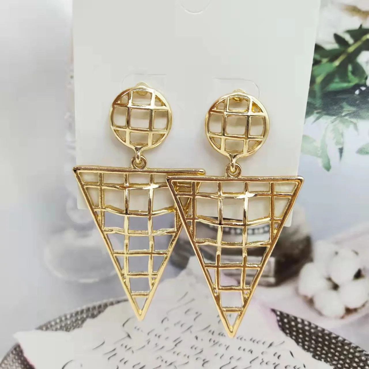 

Fashion Chic Exaggerated Geometric Triangular Tennis Racquet Big Long Ear Drop Earring Huge Ear Dangle Stud Earrings For Women