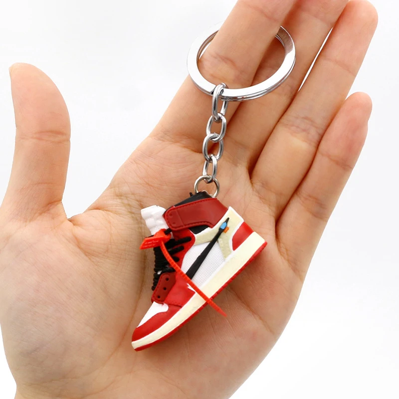 

Exquisite 3D Mini Sneaker Keychain Simulation Fun Basketball Shoes Keyring Diy Finger Skateboard Accessories Gift for Collectors