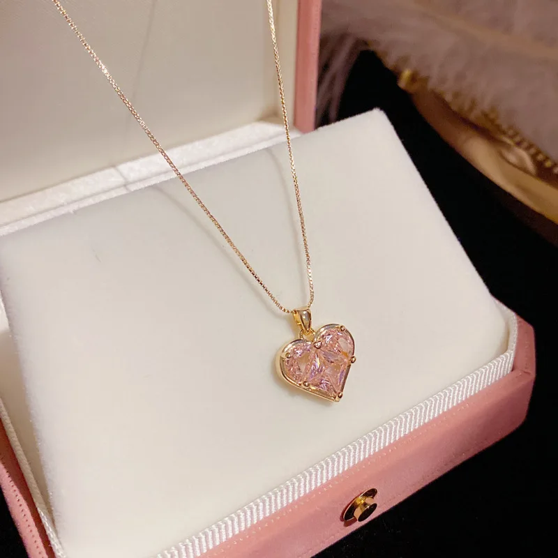 

Exquisite And Fashionable Female Temperament Compact Design Love Necklace