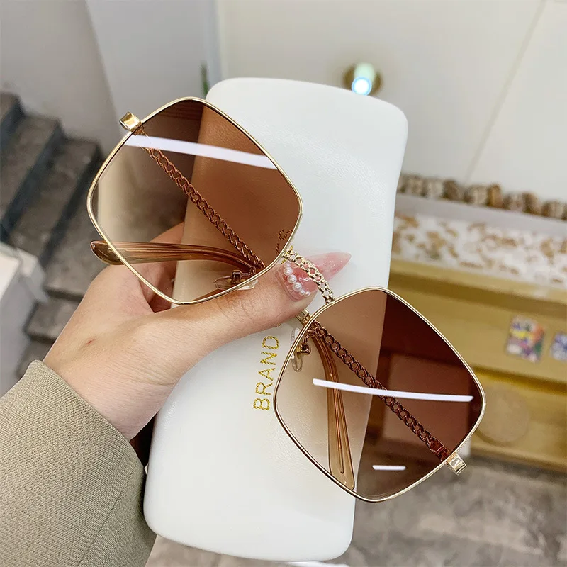 

2022 New Fashion Classic Oversize Sunglasses Women Brand Designer Metal Big Frame Luxury Shades Sun Glasses Eyewear Gafas UV400