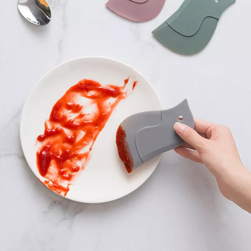 

1PC Multi-function Oil Scraper Cartoon Kitchen Bathroom Stove Dirt Decontamination Scraper Cake Baking Tool Oil Plate Scraper