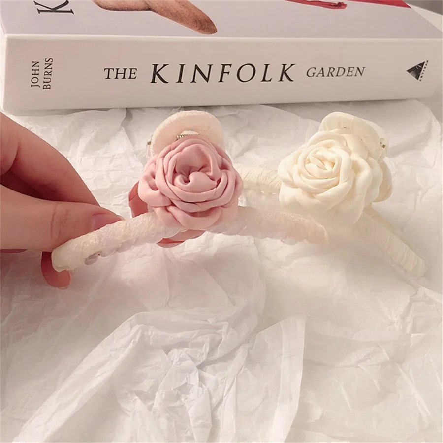 

Pink Roses Hair Claw Clip For Women Girls Big Size Fabric Art Hair Clip Hairpin Lady Fashion Hair Accessories Hair Styling Tool