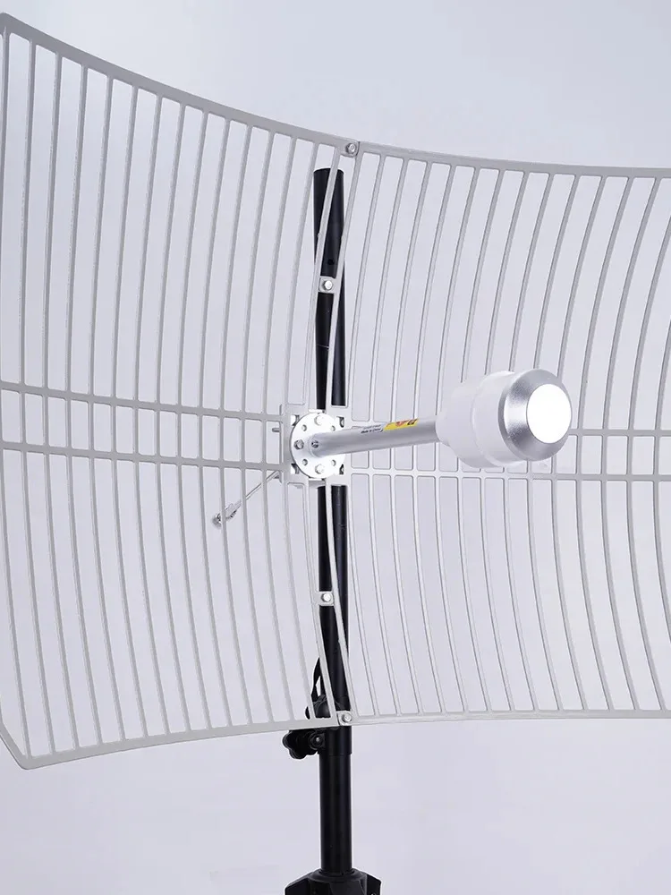 1710-3800 МГц 24/30 дБи с двойной поляризационной сеткой параболическая улучшенная