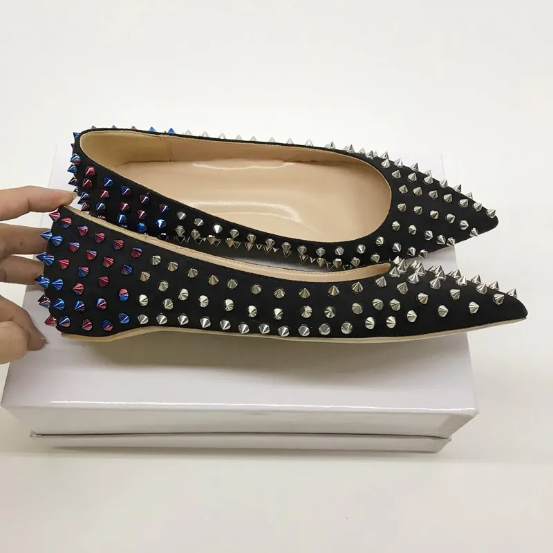

2022 White Flat Rivets Shoes Women Classics Pointed Toe Fashion Women Party Wedding Colored Studded Plus Size 44